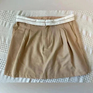 HYFVE Mini Skirt Tan Pleated Trouser Skirt Size Small Khaki Zipper and Pockets